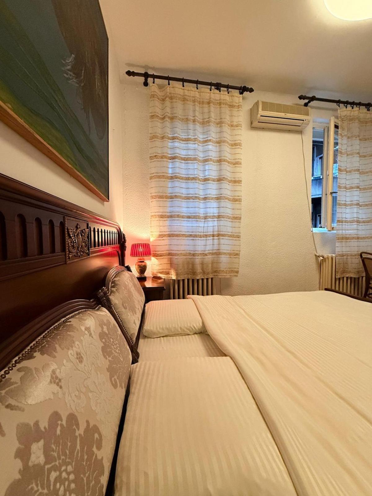 Knez Mihailova Apartment, City Center Belgrado Buitenkant foto